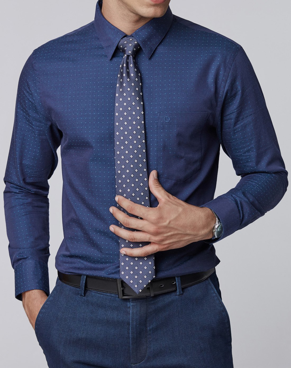 新品 棉质舒适柔软满版提花暗扣领长袖衬衫