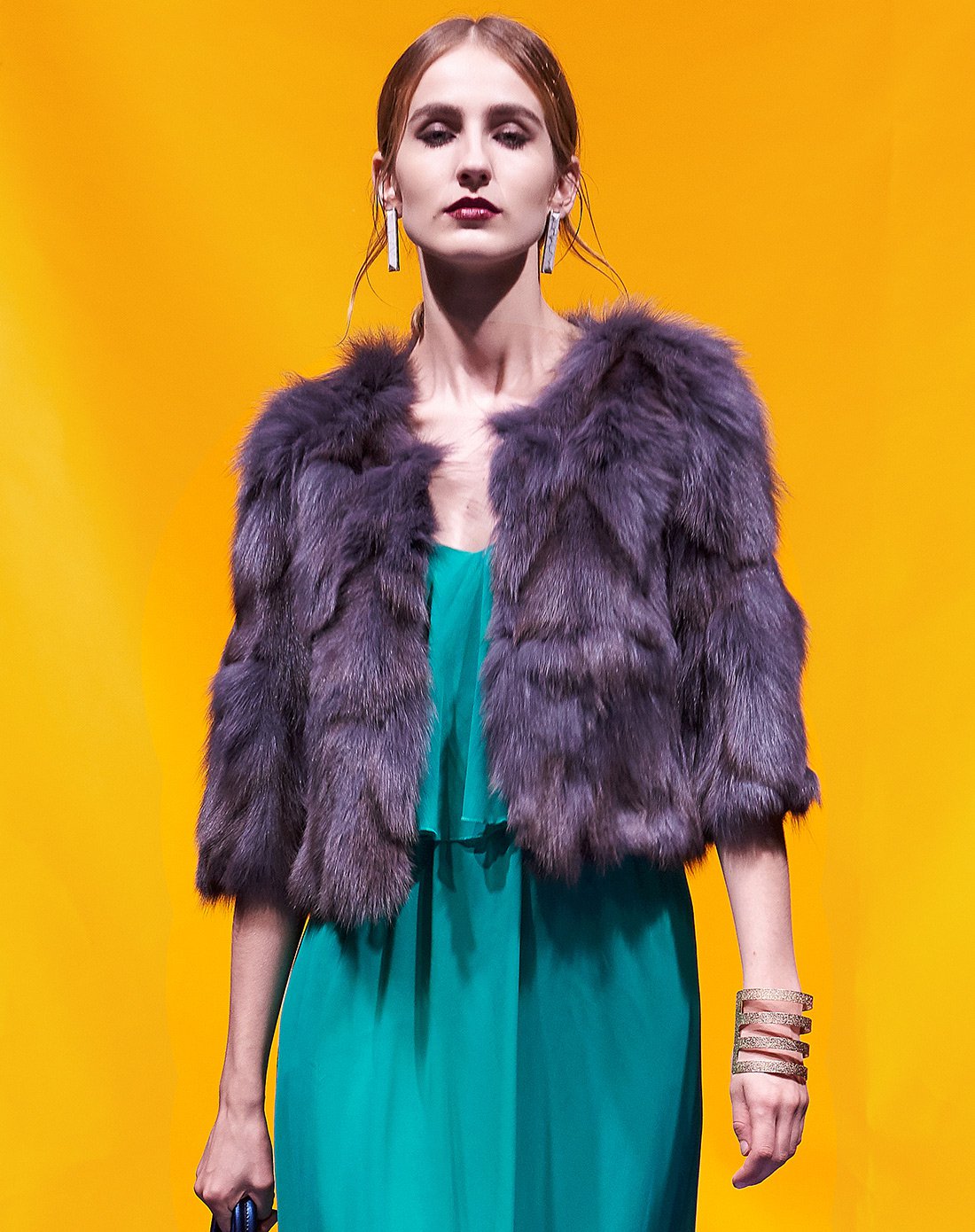 狐狸毛抱月图形时尚皮草外套