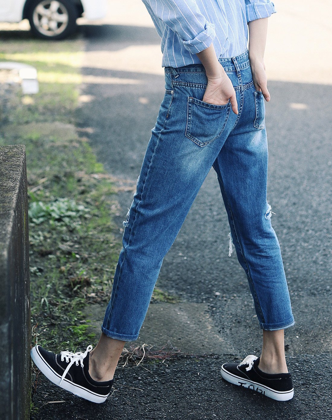 女款破洞贴布补丁宽松九分哈伦直筒牛仔裤