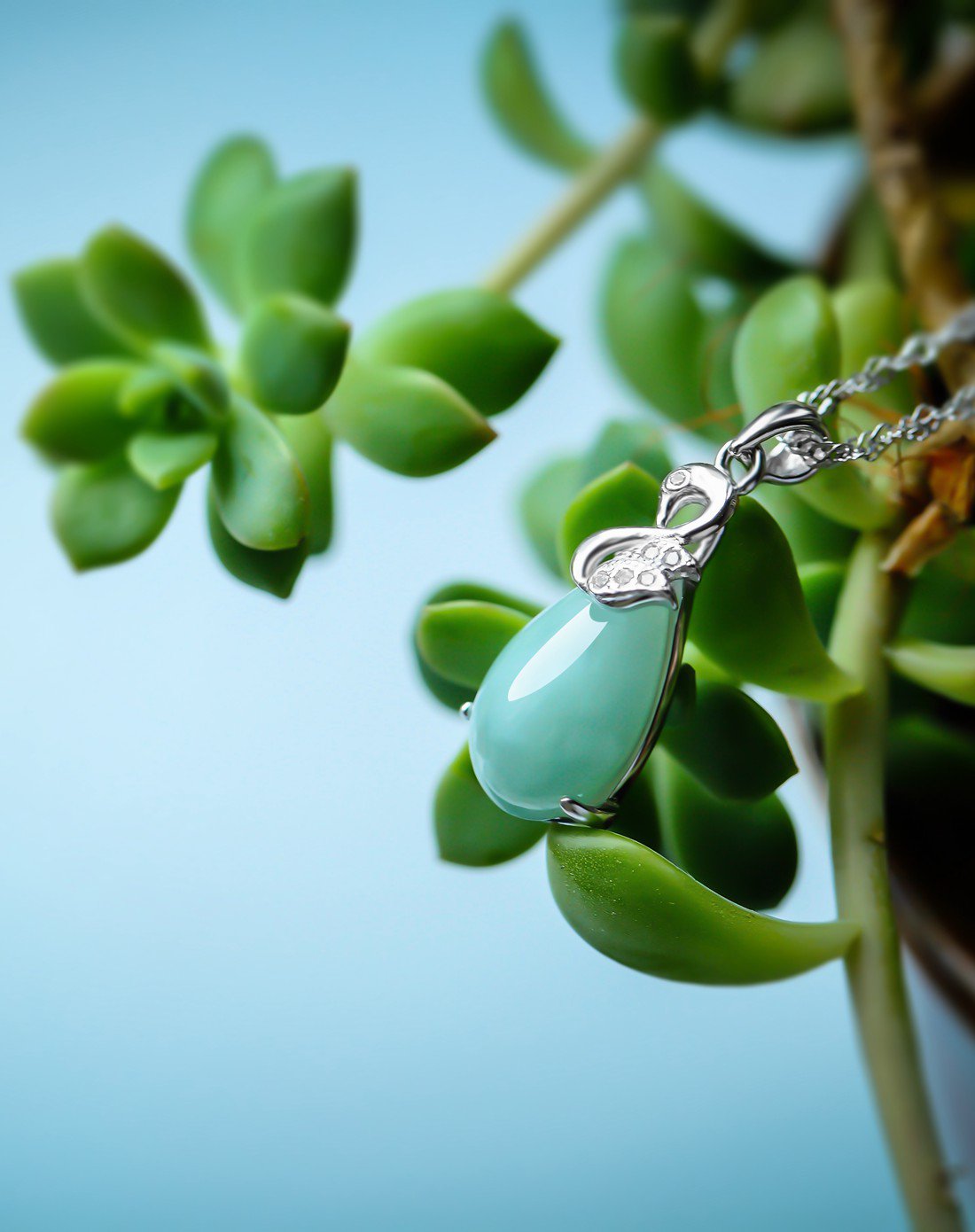 r 银镶翡翠天鹅吊坠(附证书/赠银链款式随机)