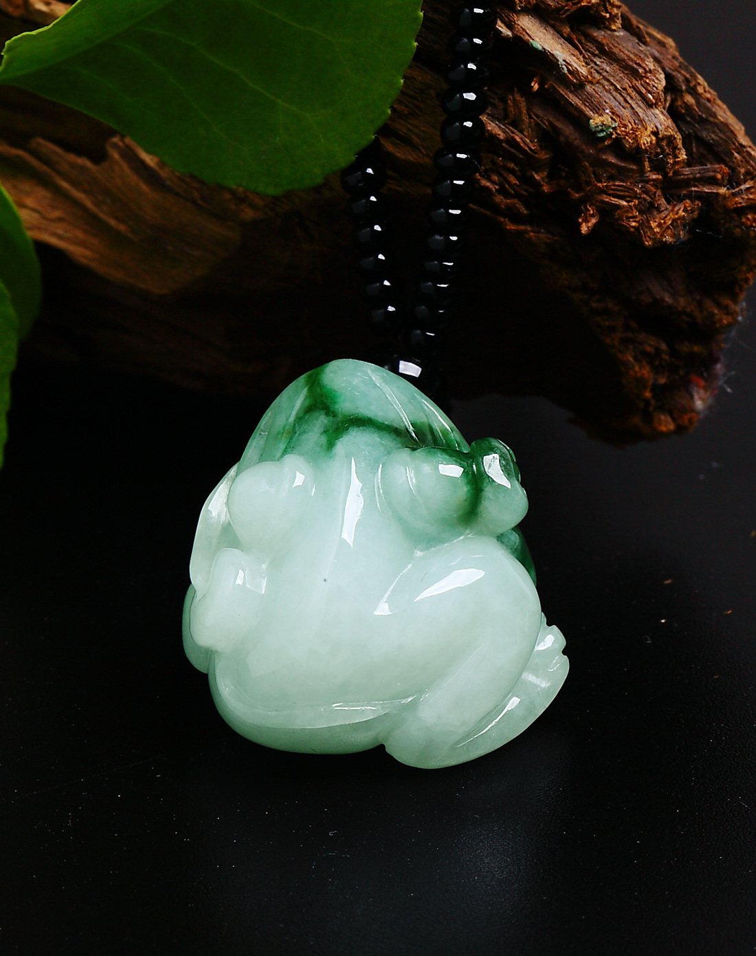 r 满绿翡翠三足如意金蟾吊坠 赠绳链