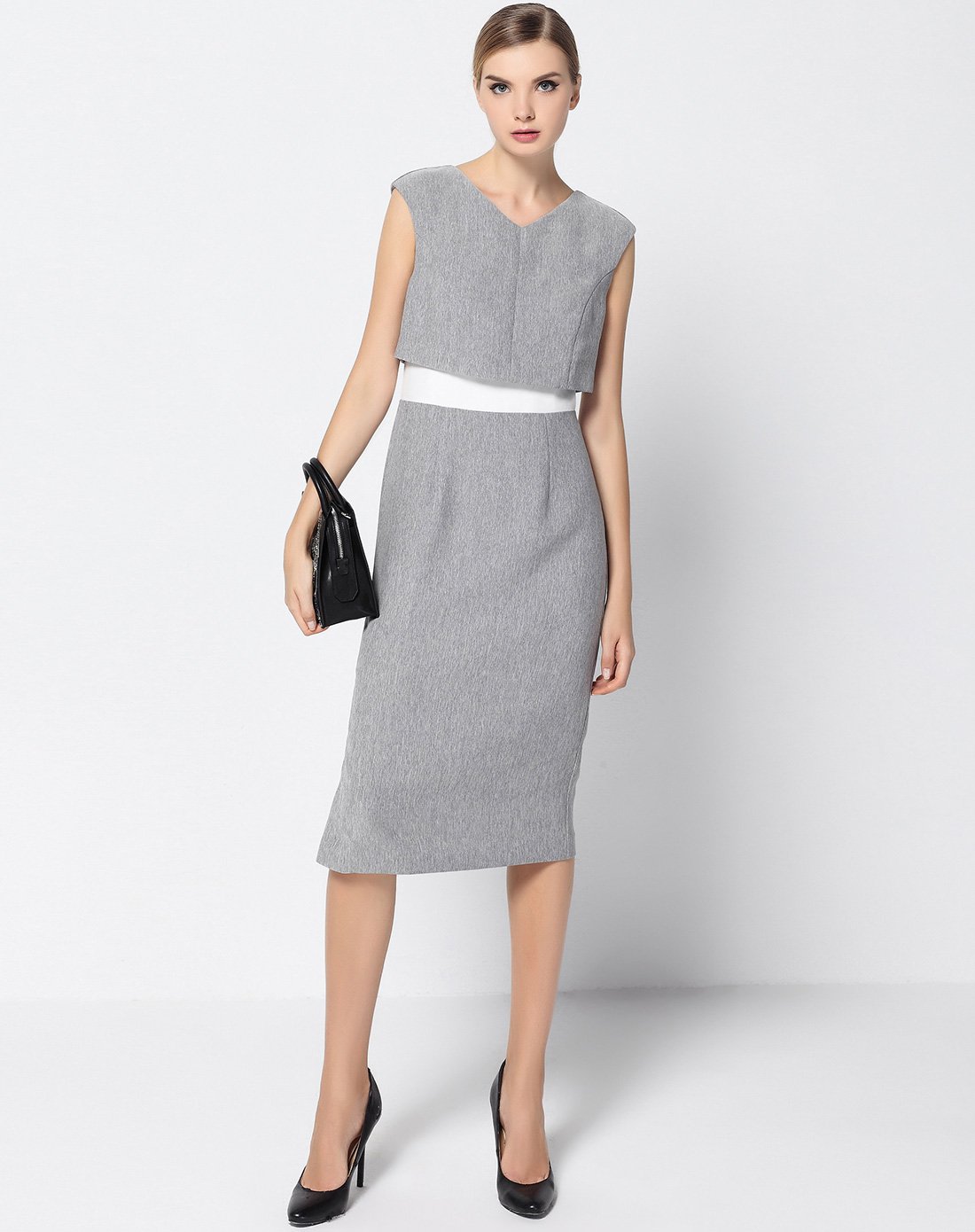 辣妈必备-bblluuee粉蓝衣橱女装专场 简素拾光修身连衣裙