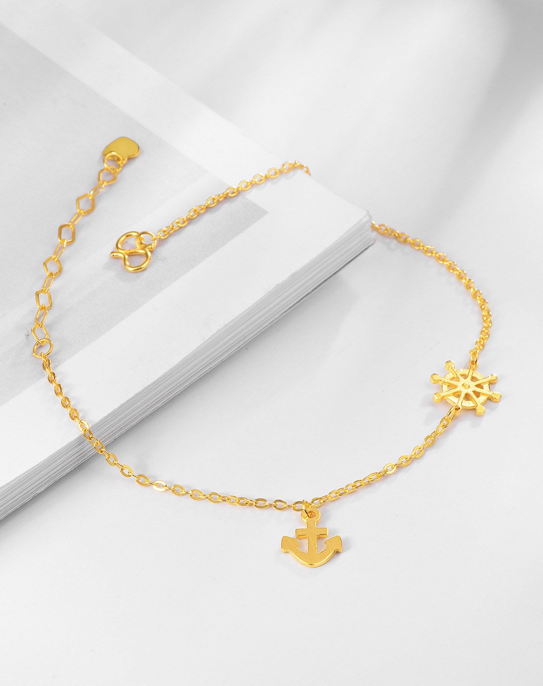 明牌珠宝专场【2017新品】明牌 足金航海家简约时尚手链计价afk0052-v