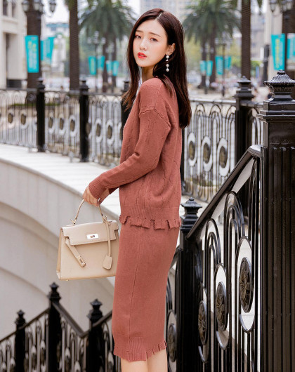 时尚休闲女士v领针织上衣 包臀裙两件套