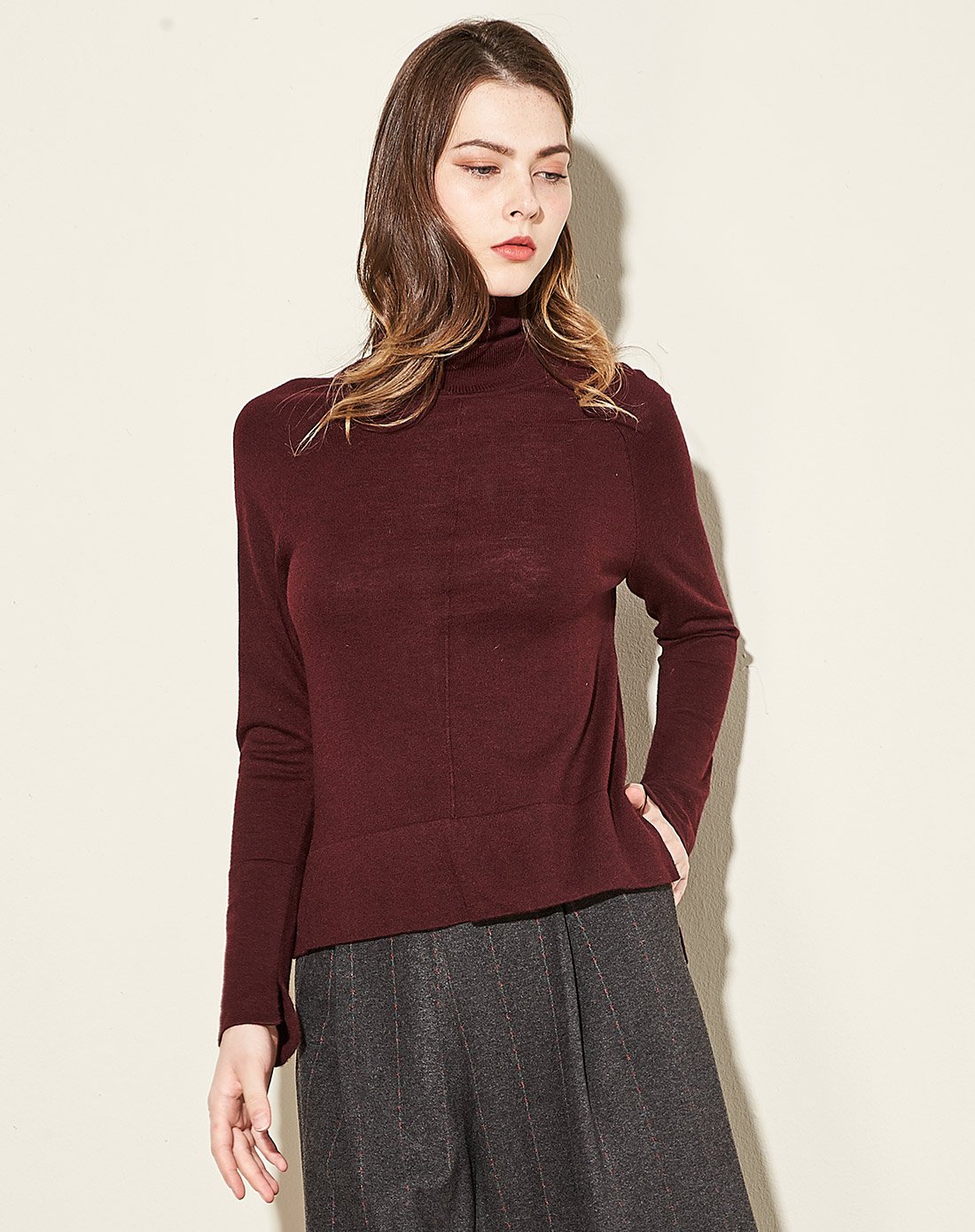 juzui/玖姿高领修身显瘦纯色长袖套头女式毛衫