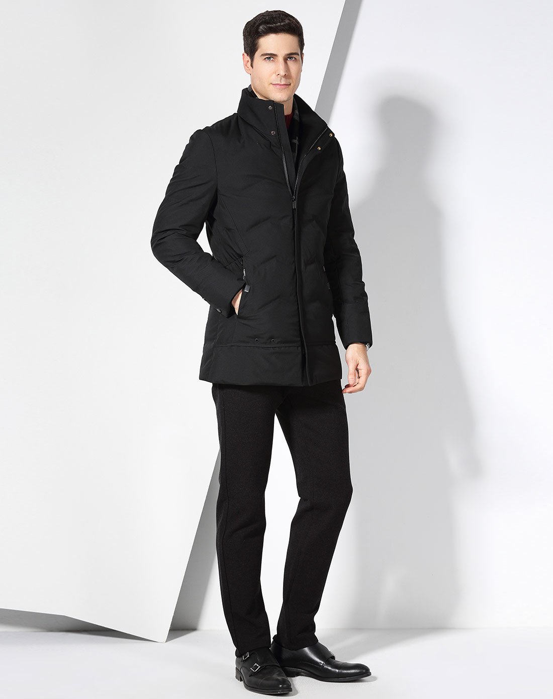 波司登男士简约商务加厚带围巾款中长款羽绒服