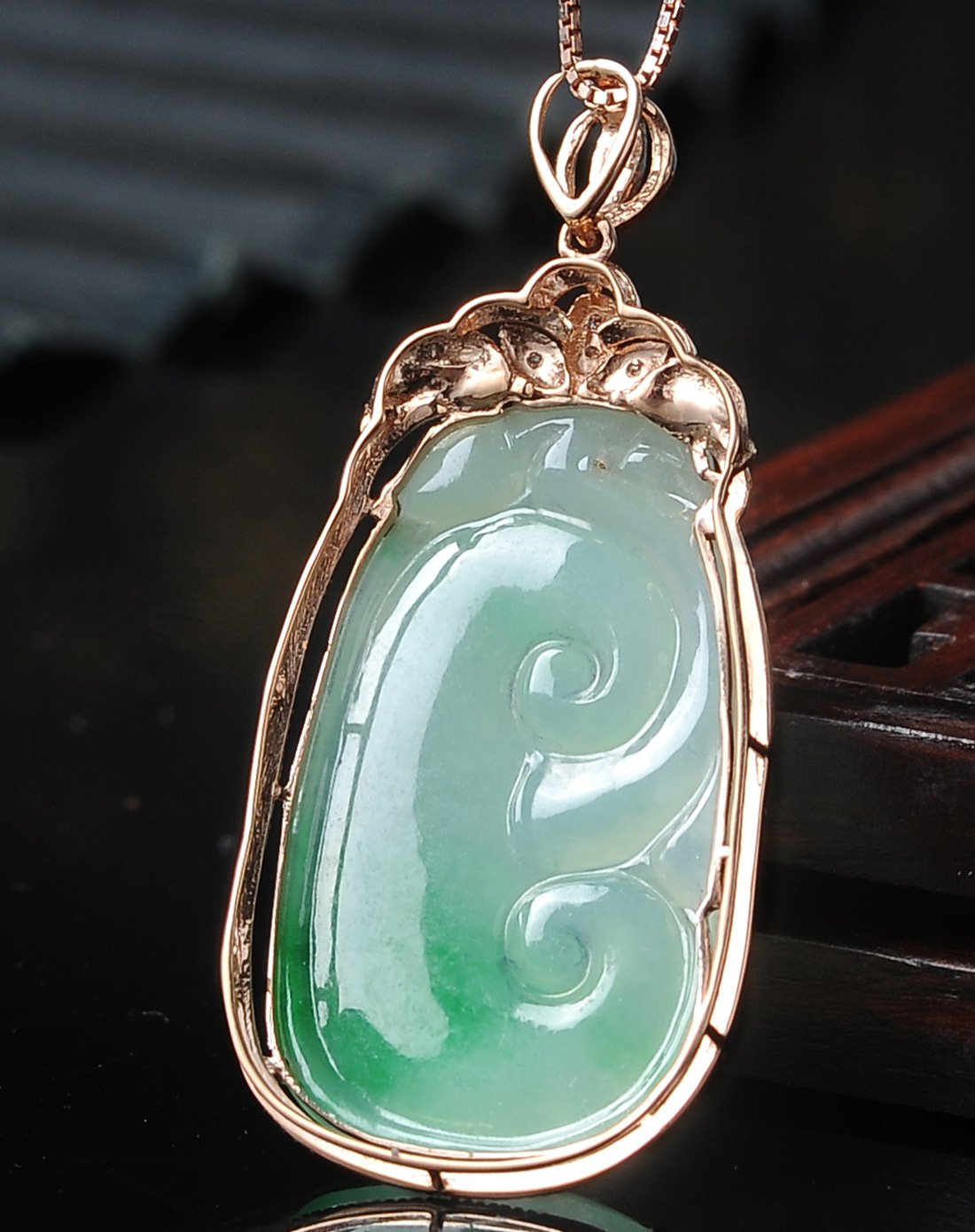 亿珍阁 18k金包边镶a货翡翠挂件阳绿玉如意吊坠附证书