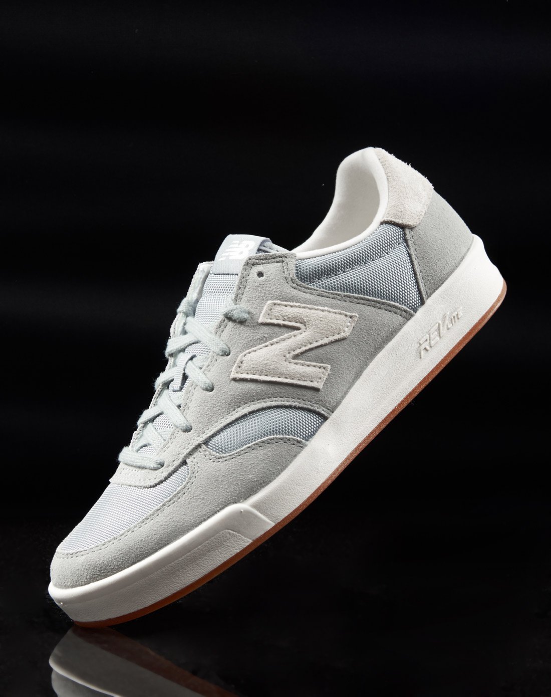 new balance 300系列 中性款灰色运动鞋