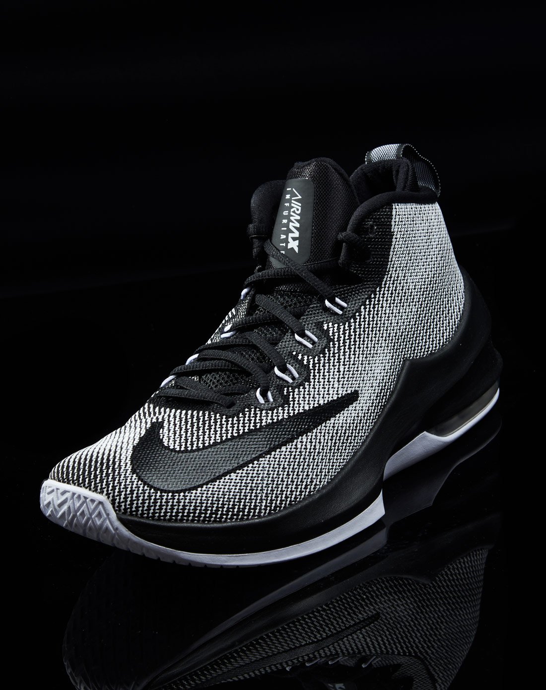 耐克nike air max 男款黑/白/蓝篮球鞋 篮球系列