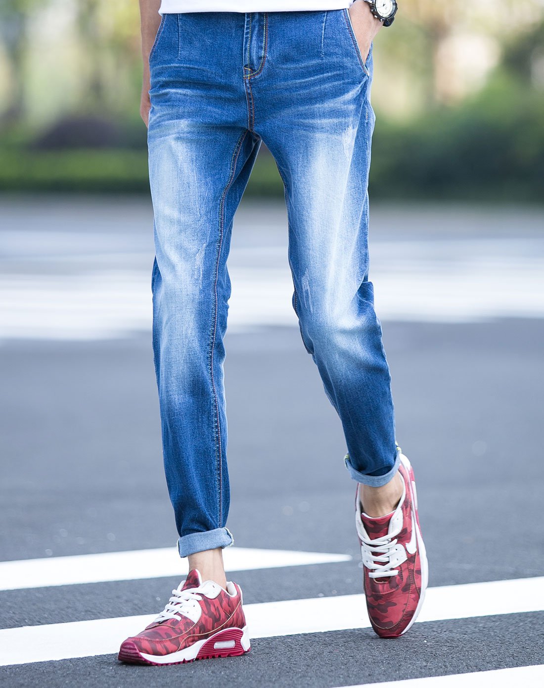 男款轻擦猫须马骝牛仔裤长裤