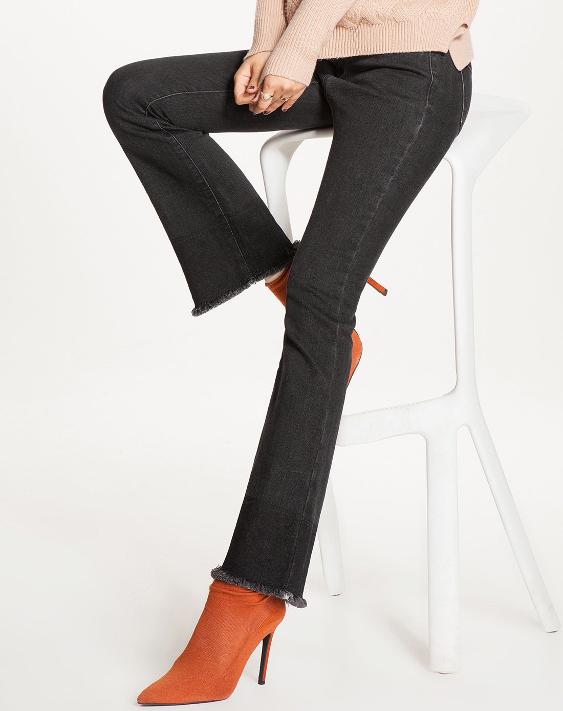 2017秋冬新款牛仔加厚阴影不规则毛边微喇裤时尚牛仔女裤