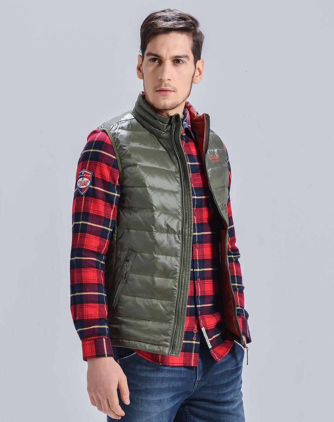 jeep户外男装休闲专场年轻系列 男款秋冬时尚轻薄款羽绒背心nw14wv801