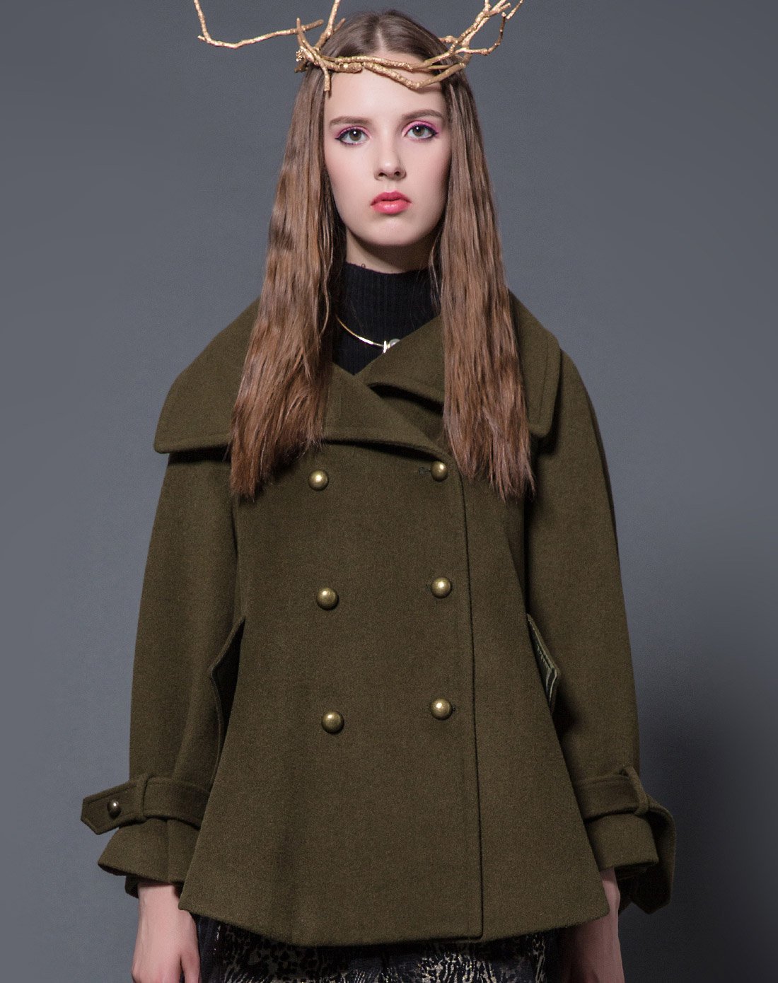 时尚英伦风翻领呢料大衣