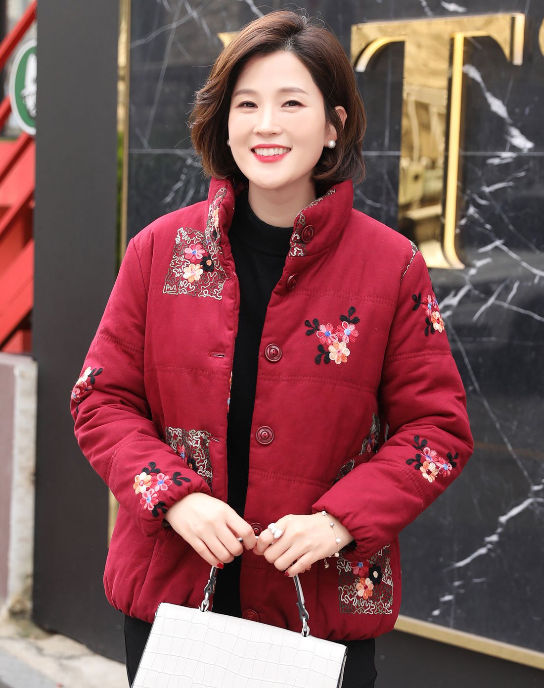 冬季短款棉服保暖棉袄妈妈装新款外套中老年女装2017新款