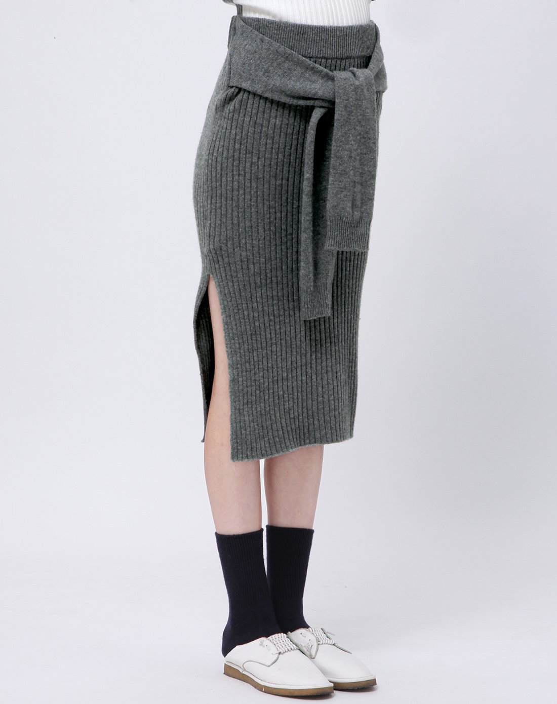 女款烟灰侧开衩腰裙