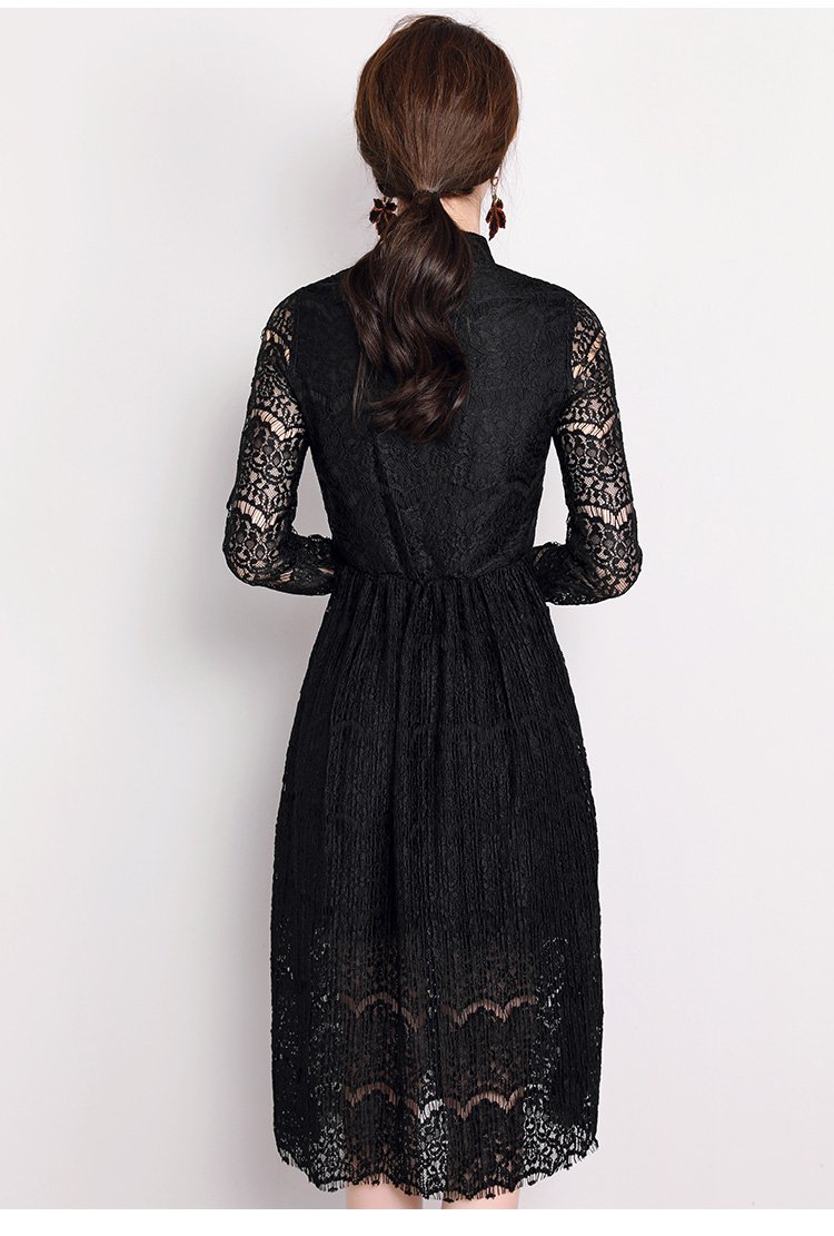 黑色蕾丝镂空时尚连衣裙