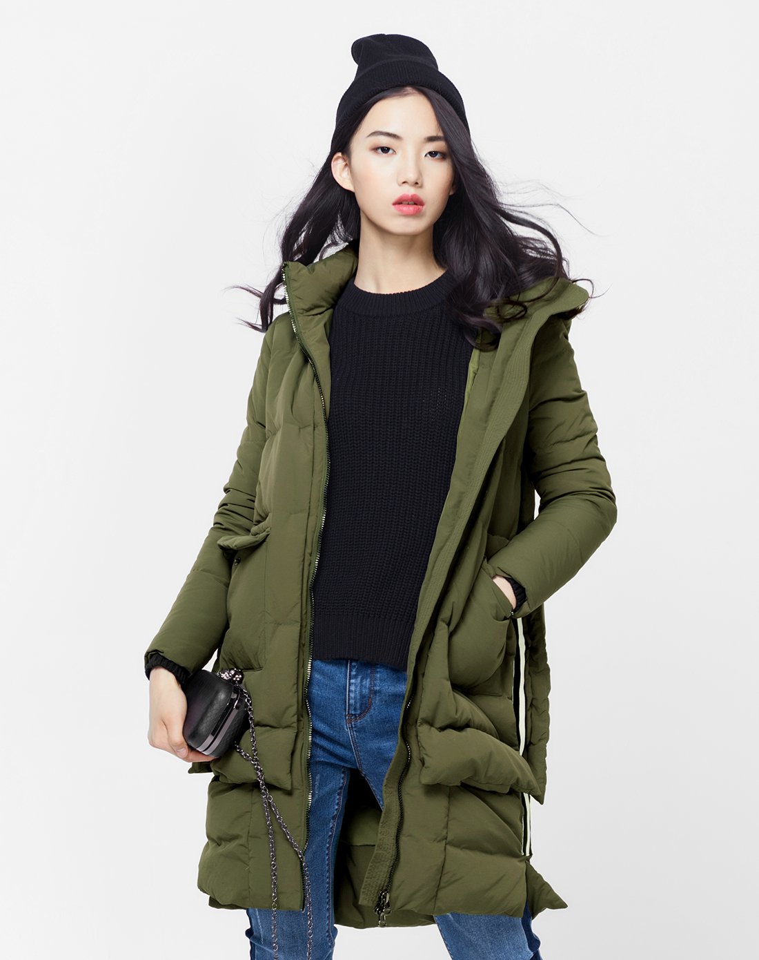 卡宾cabbeen女装专场 冬季女款带帽拉链中长款羽绒服