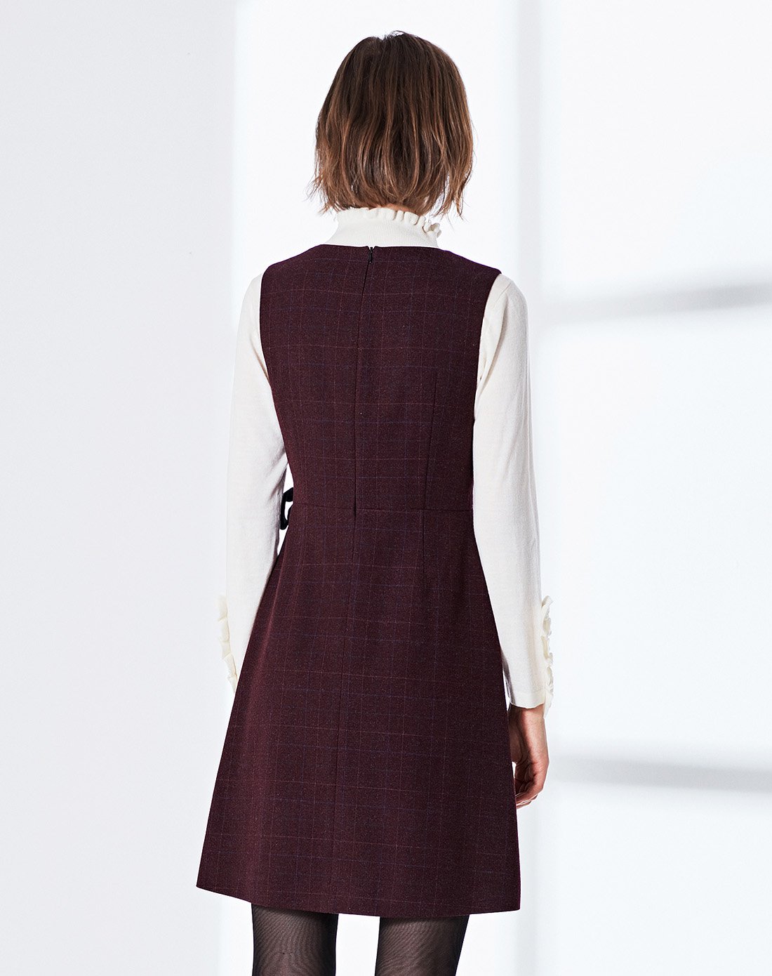 娜尔思naersi女装特卖旗舰店 naersi/娜尔思2017年新款秋装女v领无袖