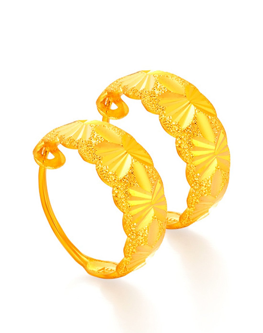 周大福 车花黄金耳饰(计价) 圣诞礼物