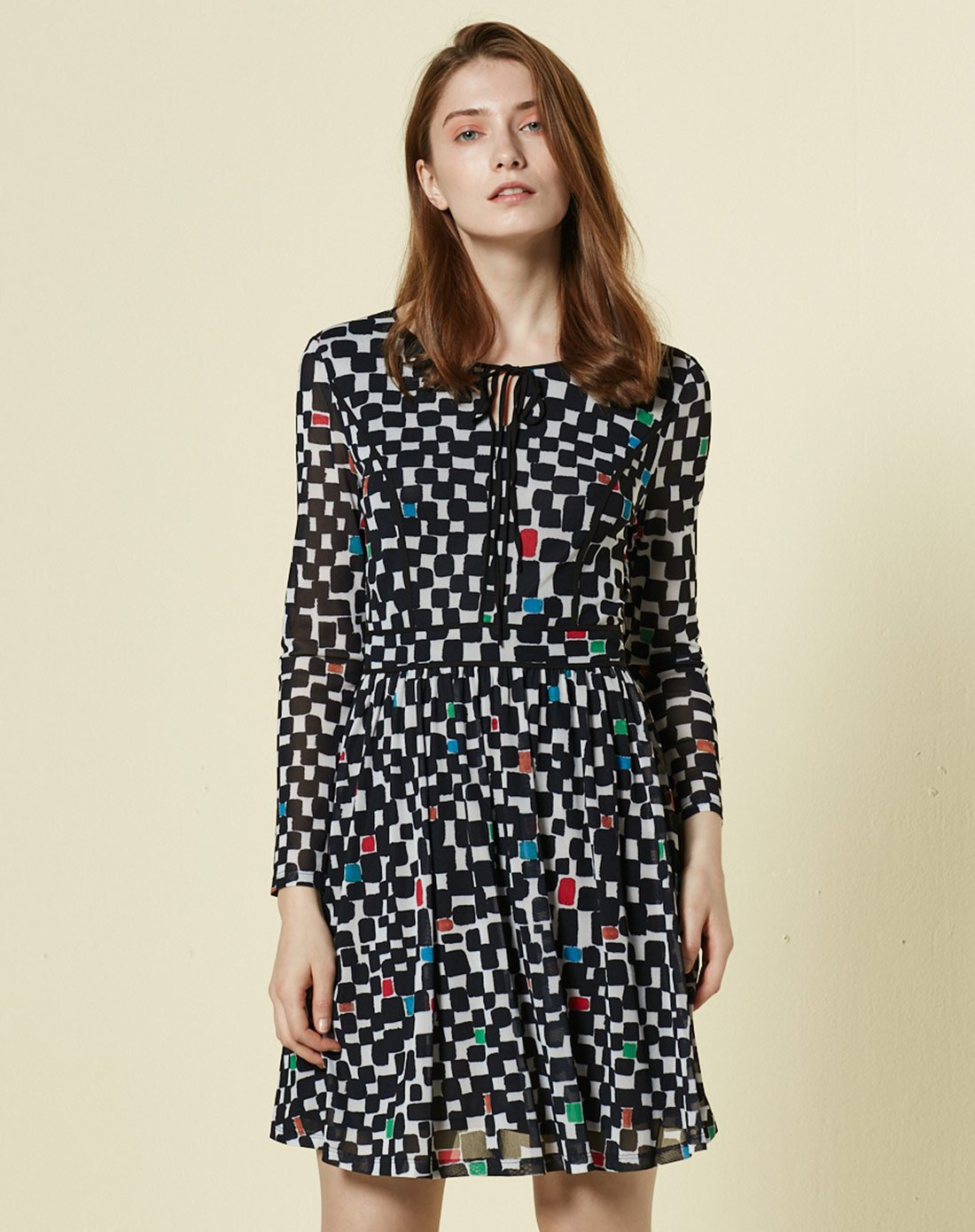 juzui/玖姿春季格子连衣裙女 长袖圆领修身时尚女裙