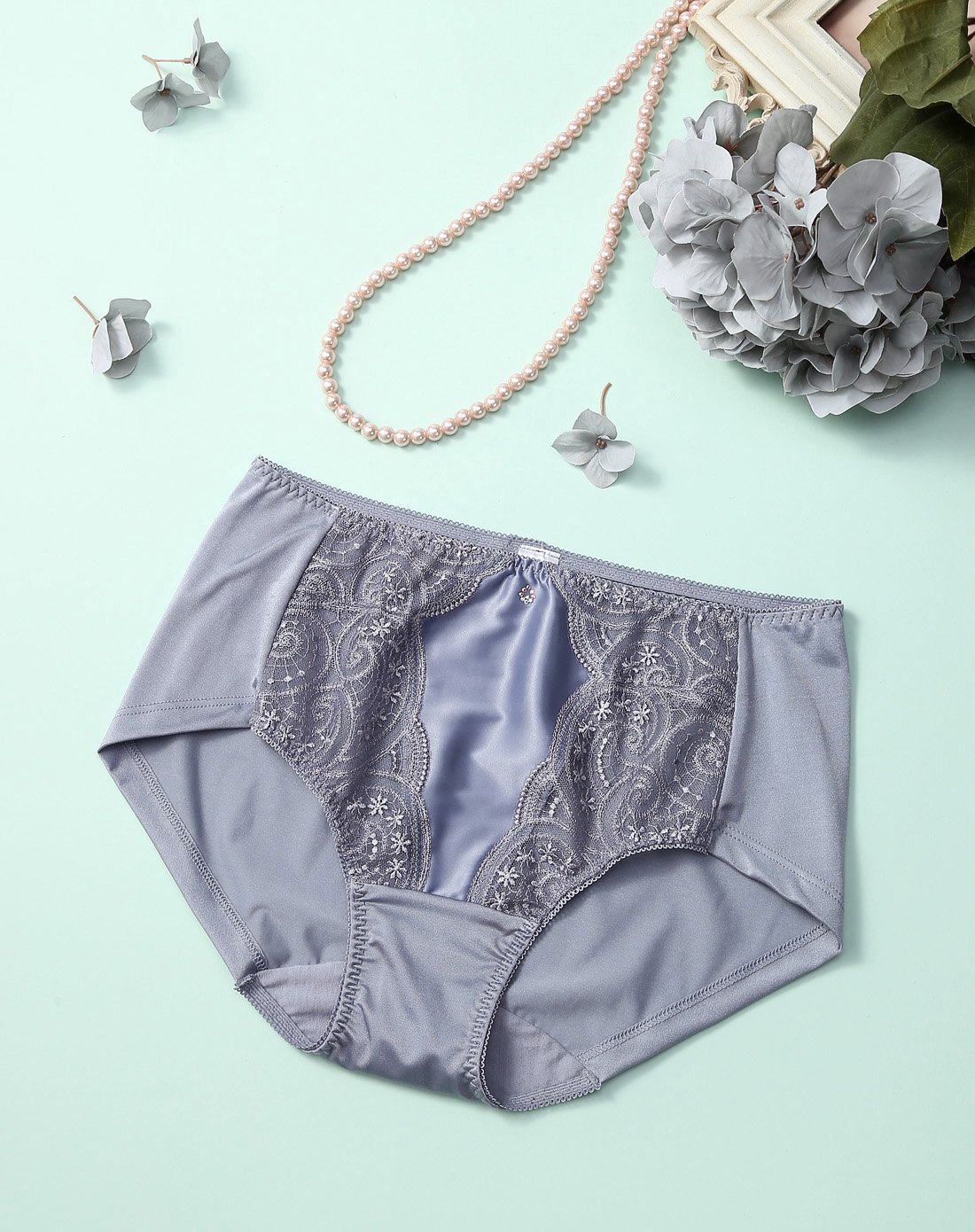 aimer女款刺绣时尚内裤无痕内裤女中腰平角裤