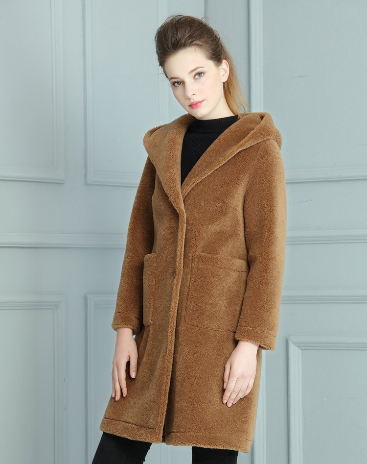 女款连帽羊剪绒外套