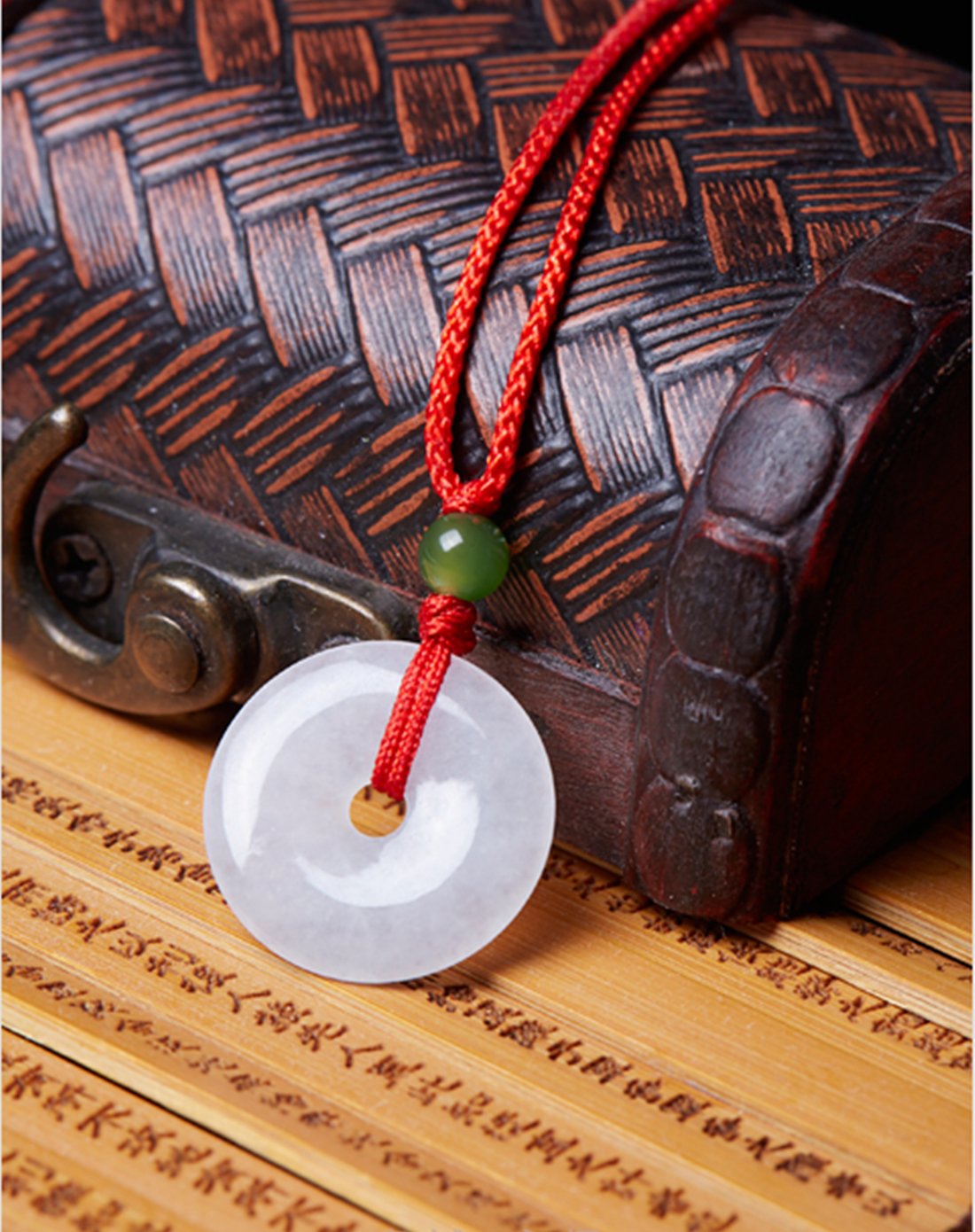 周大福 出入平安扣翡翠玉吊坠(不含项链)