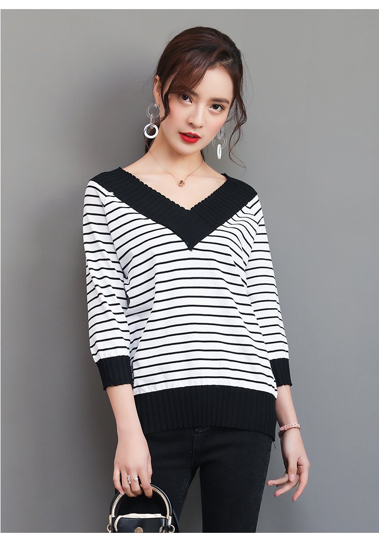 v字领条纹针织衫