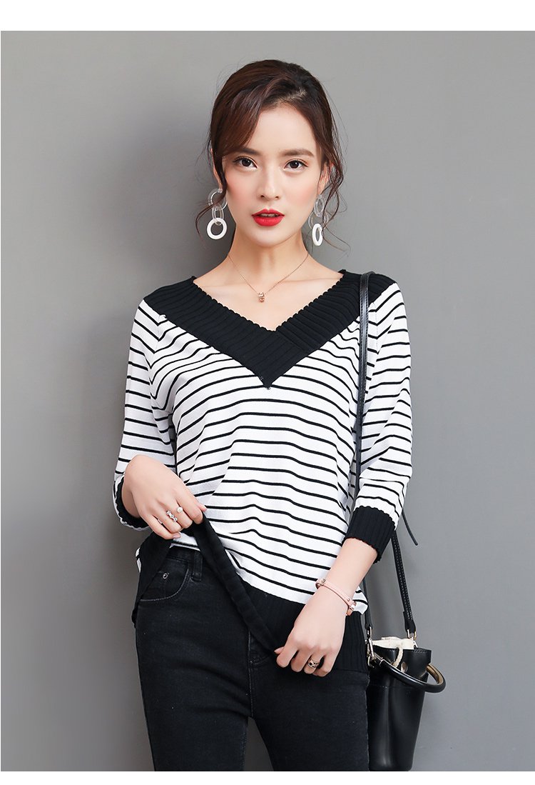 v字领条纹针织衫