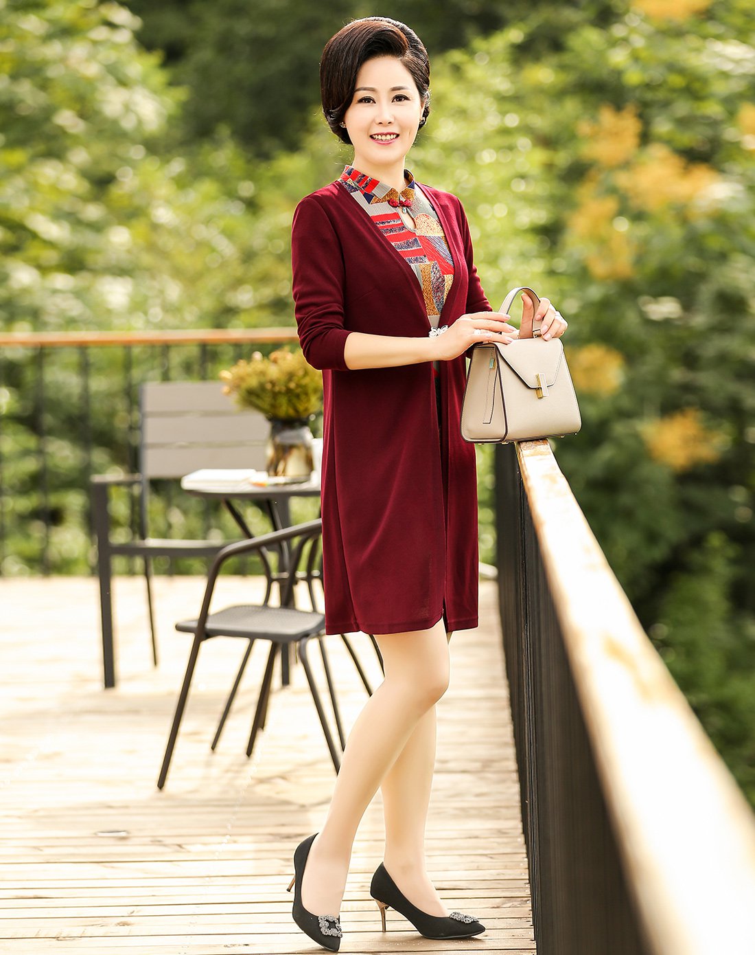 福玛玛2018年春季妈妈装时尚印花长袖真两件连衣裙