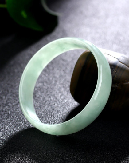 伊戴娇 送礼佳品 天然翡翠a货冰糯种中福手镯