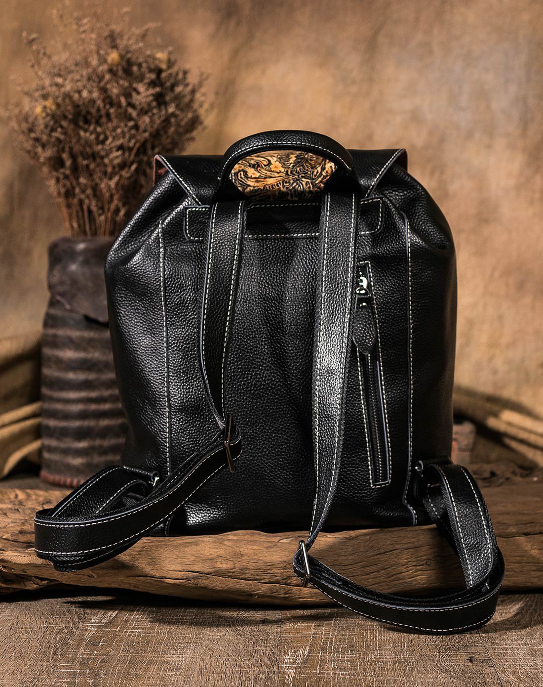 吐火罗2018新品复古压花拼色民族风牛皮双肩包