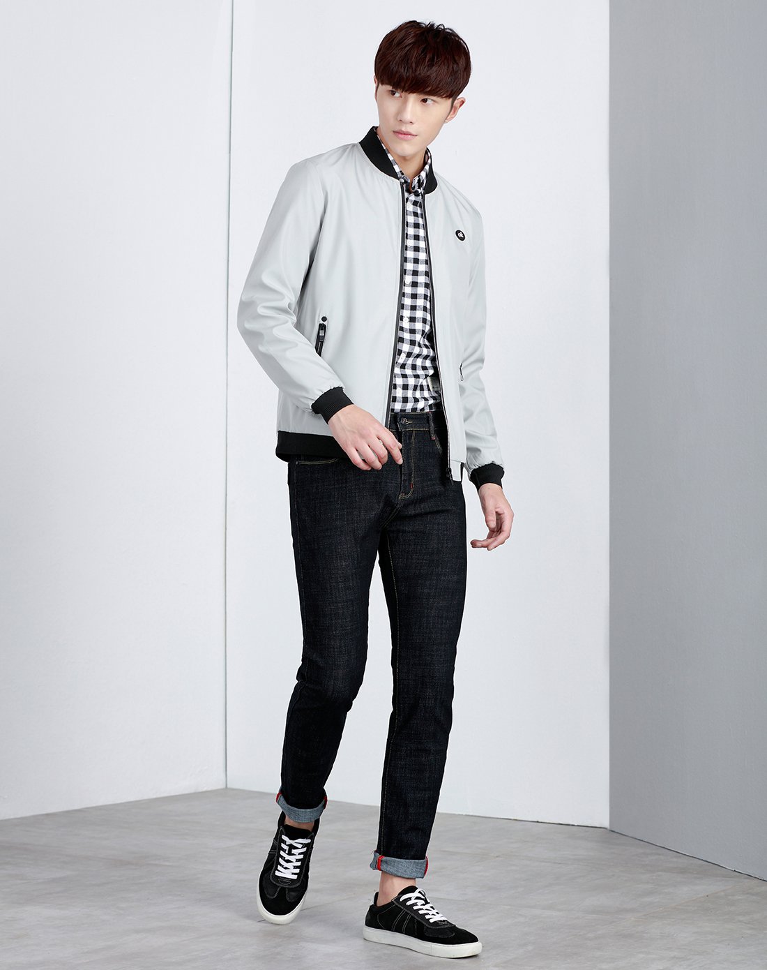 春季新款简约字母绣标立领男士休闲男夹克