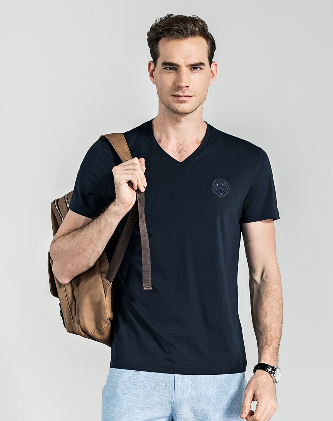 凯撒大帝caesar男装专场 凯撒大帝2018春季新款狮像文化绣花短袖男士