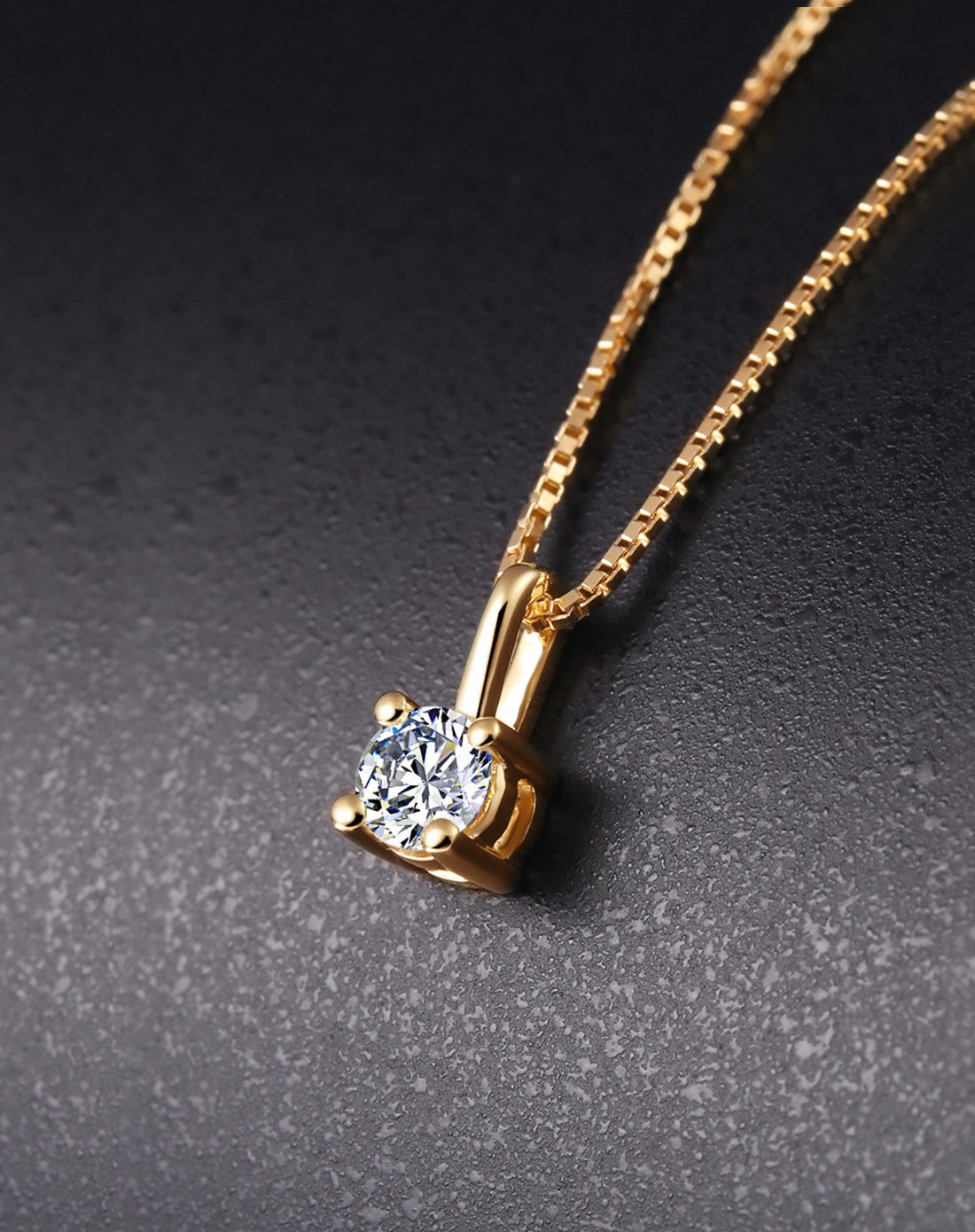 喜钻 迷你精致四爪18k金钻石吊坠