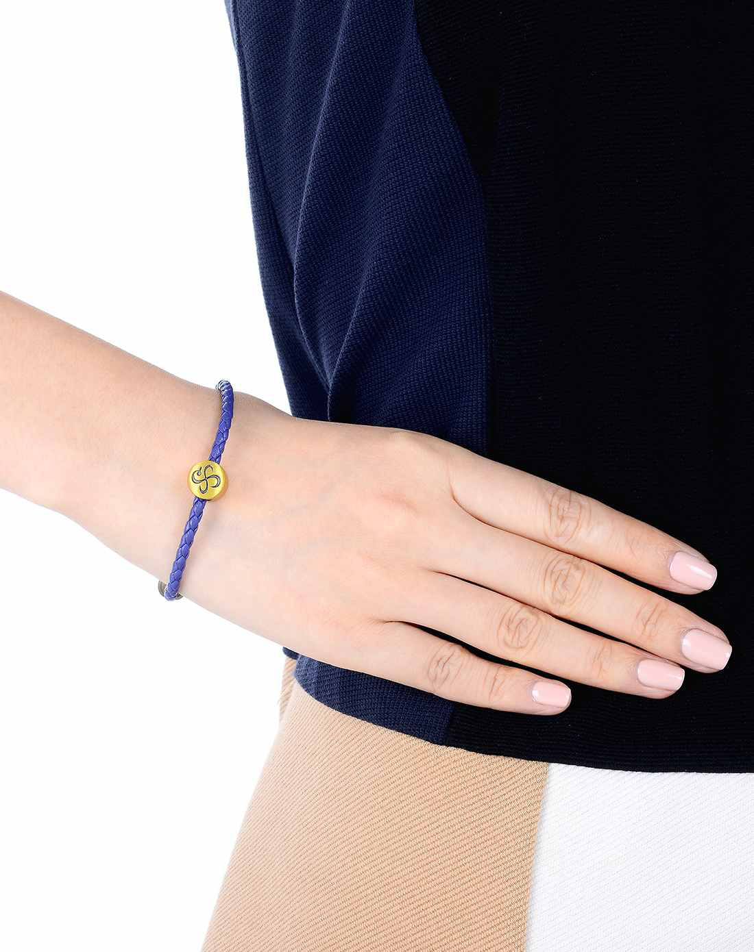 周生生黄金海贼王娜美纹身串珠