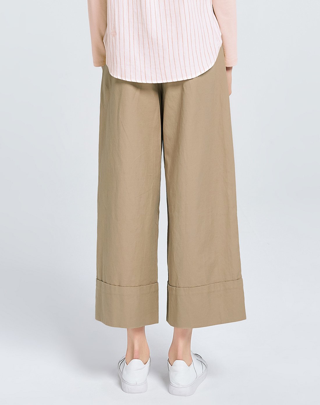 女款驼色宽松阔腿裤