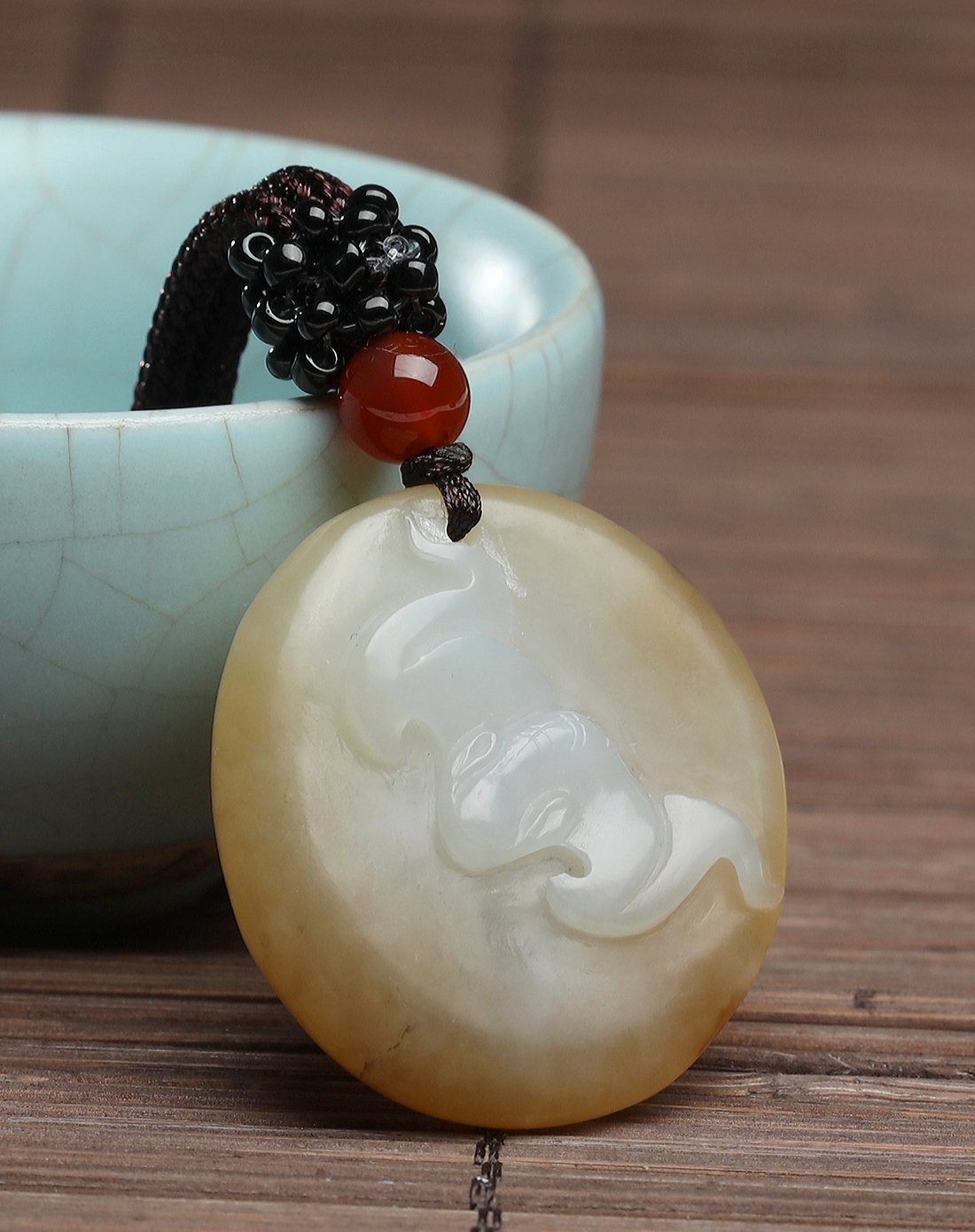 金万年 巧雕温润糖玉蝙蝠天然和田玉吊坠/玉挂件