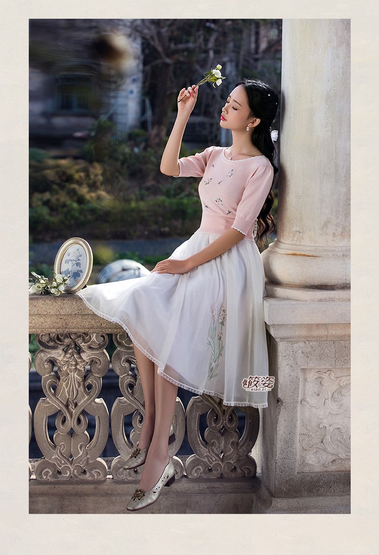 筱姿春夏新款女装复古绣花针织外搭开衫圆领蕾丝薄款上衣