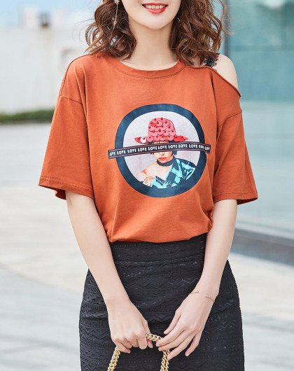 2018夏季新品镂肩女装t恤春夏秋装性感恤印花复古图案t恤蕾丝装饰设计