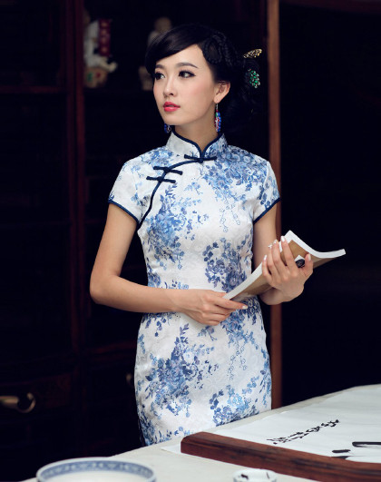 崔万志雀之恋春夏时尚复古青花瓷少女短旗袍 日常改良短袖旗袍连衣裙