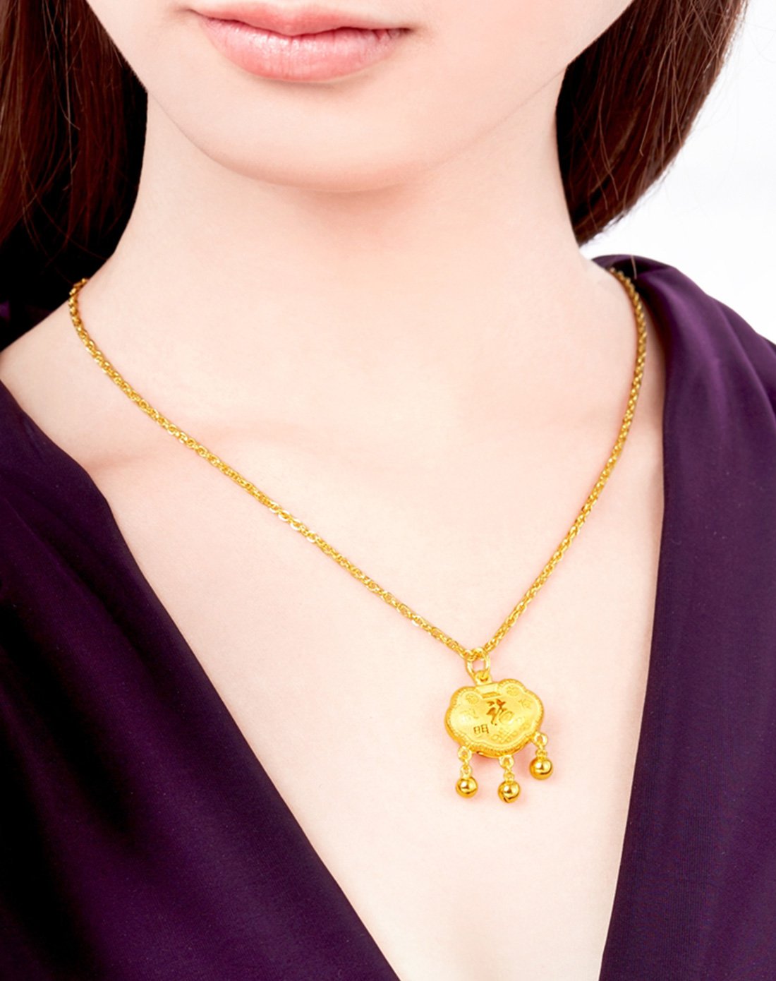 周大福 儿童首饰长命锁聪明伶俐足金黄金吊坠