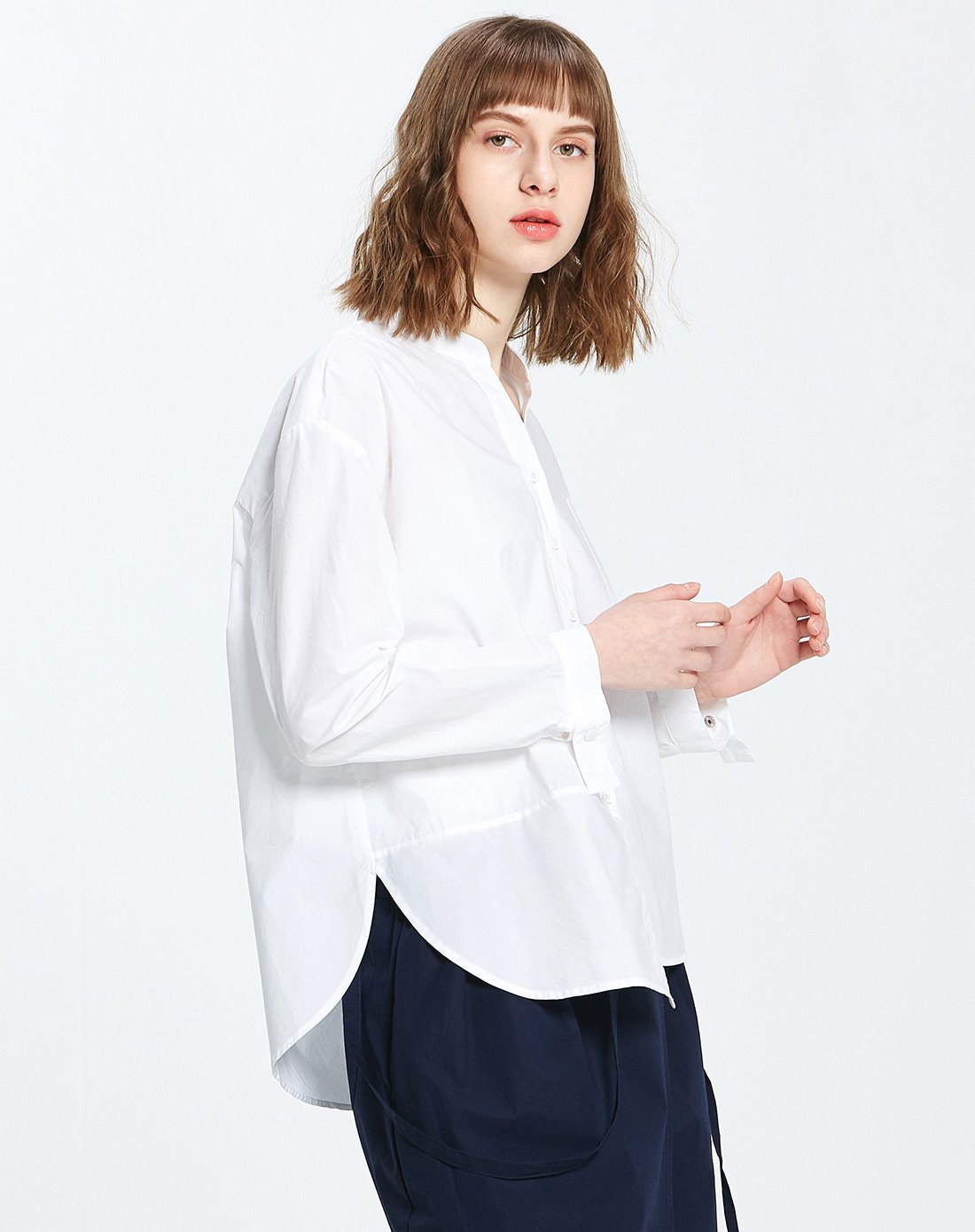 女款本白错位条纹短衬衫