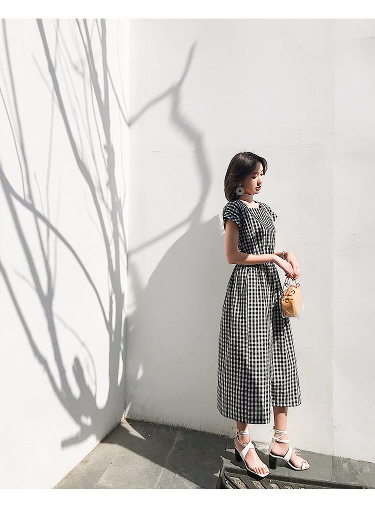 黑白格子连衣裙女夏季宽松港味复古遮肚子收腰藏肉裙子