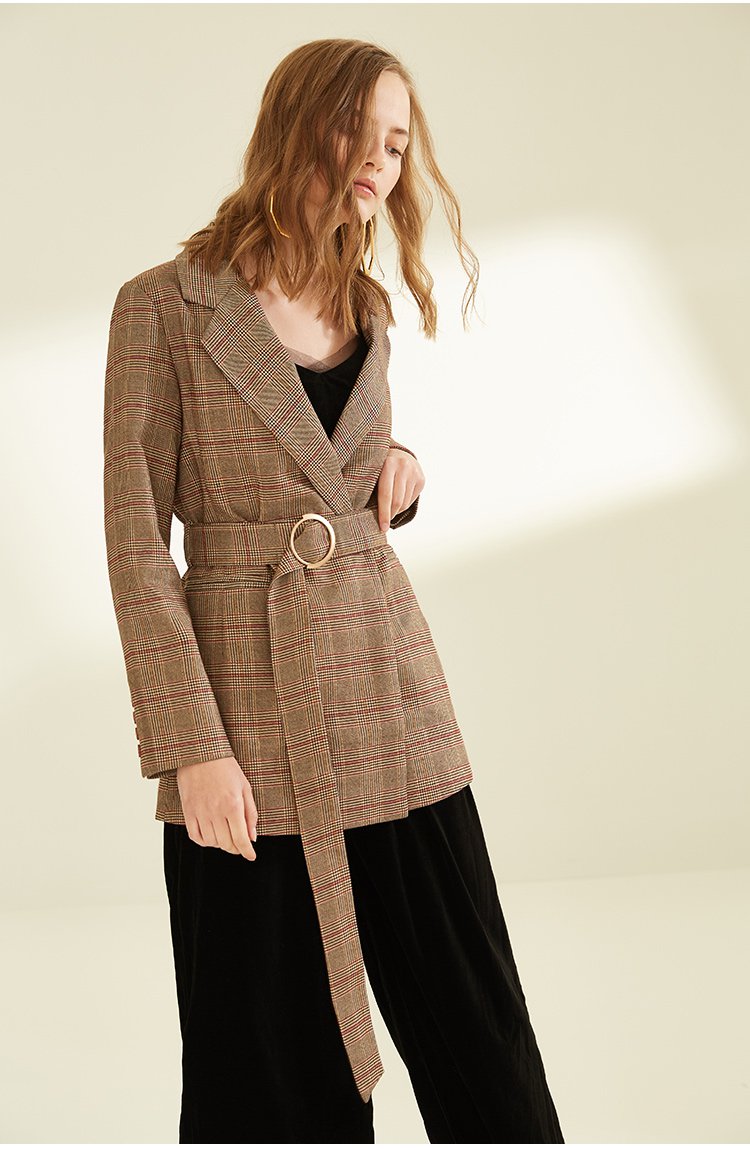 aike爱客女装 正品春季外套女 卡其色2018新款系带 格子西装外套