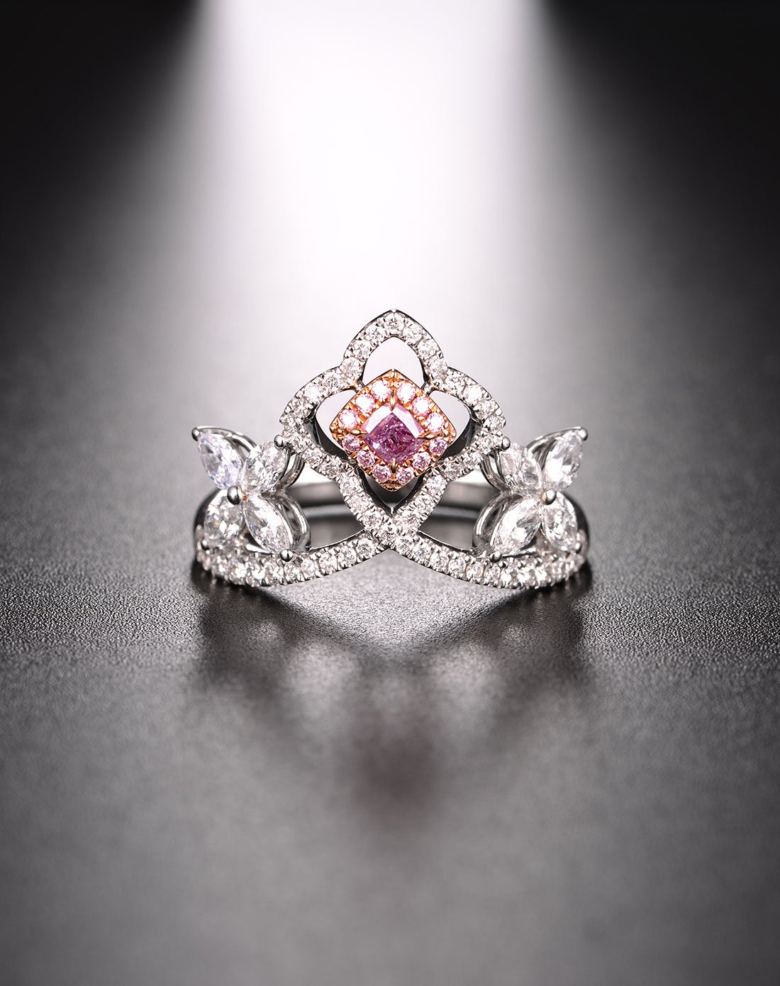 伊士蔓 豪华皇冠造型紫粉钻石女戒/彩钻/钻石戒指 定制
