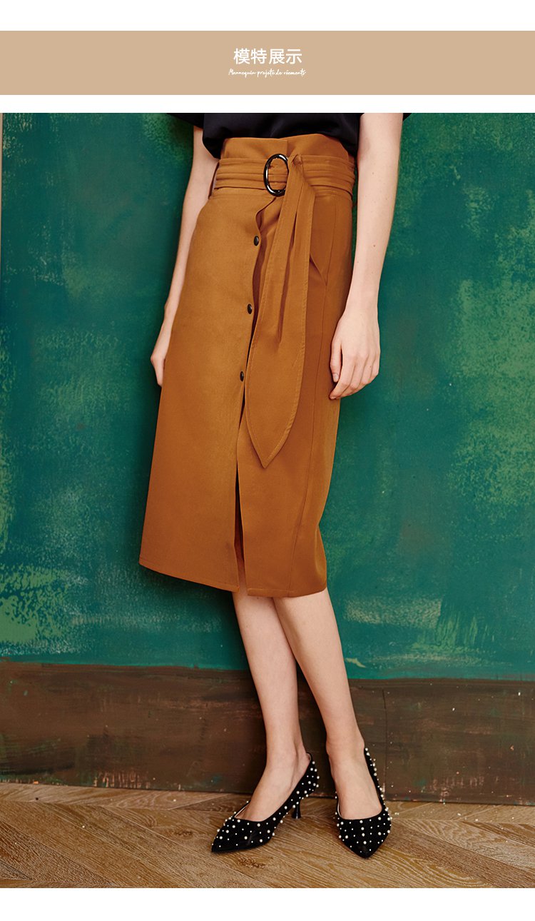 lachata,焕季清仓女装专场 2018年秋季新款 气质砖红透气面料复古纽扣