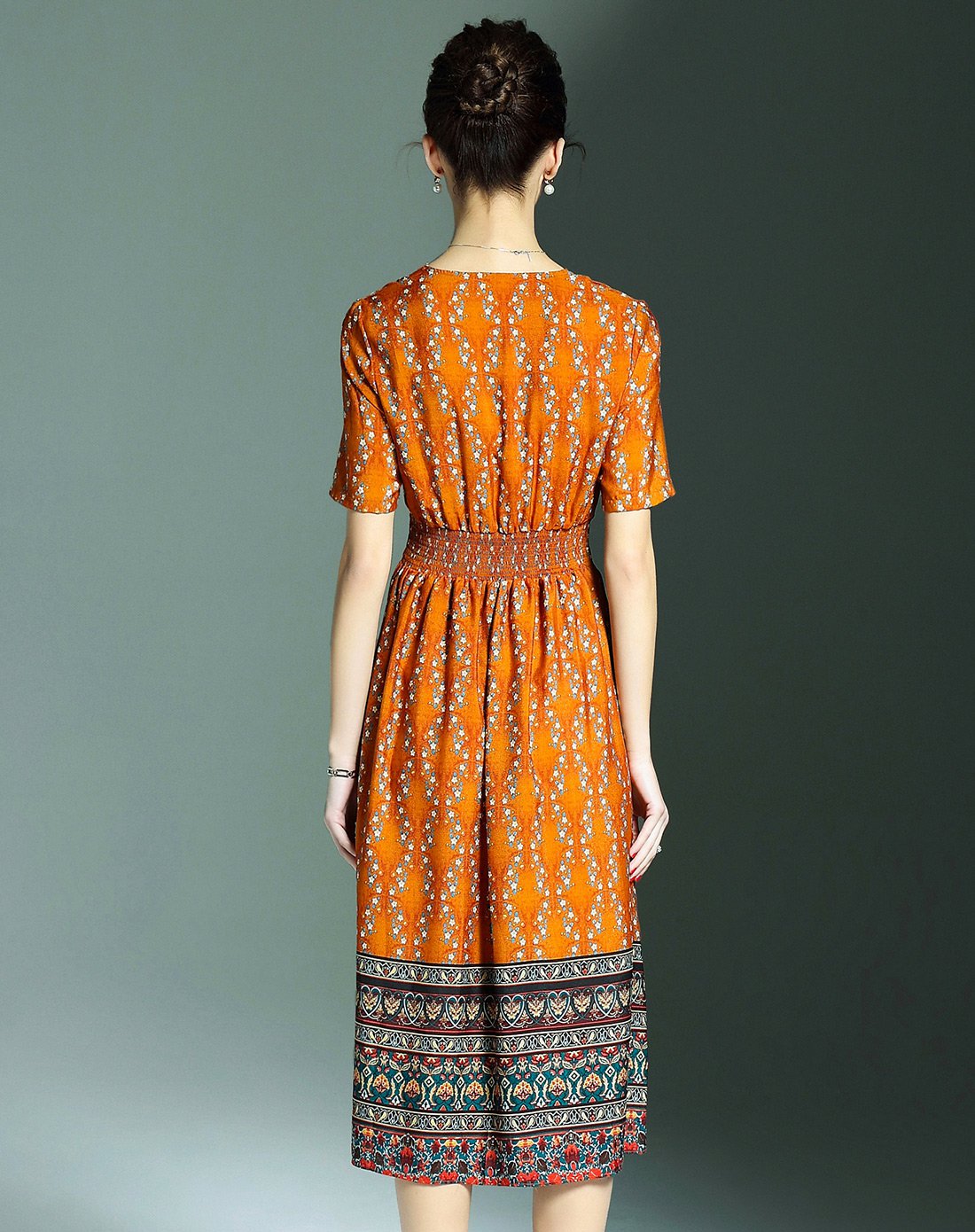 雅kemanya女装2018年珂曼雅新品时尚v领高端大气收腰显瘦长款连衣裙