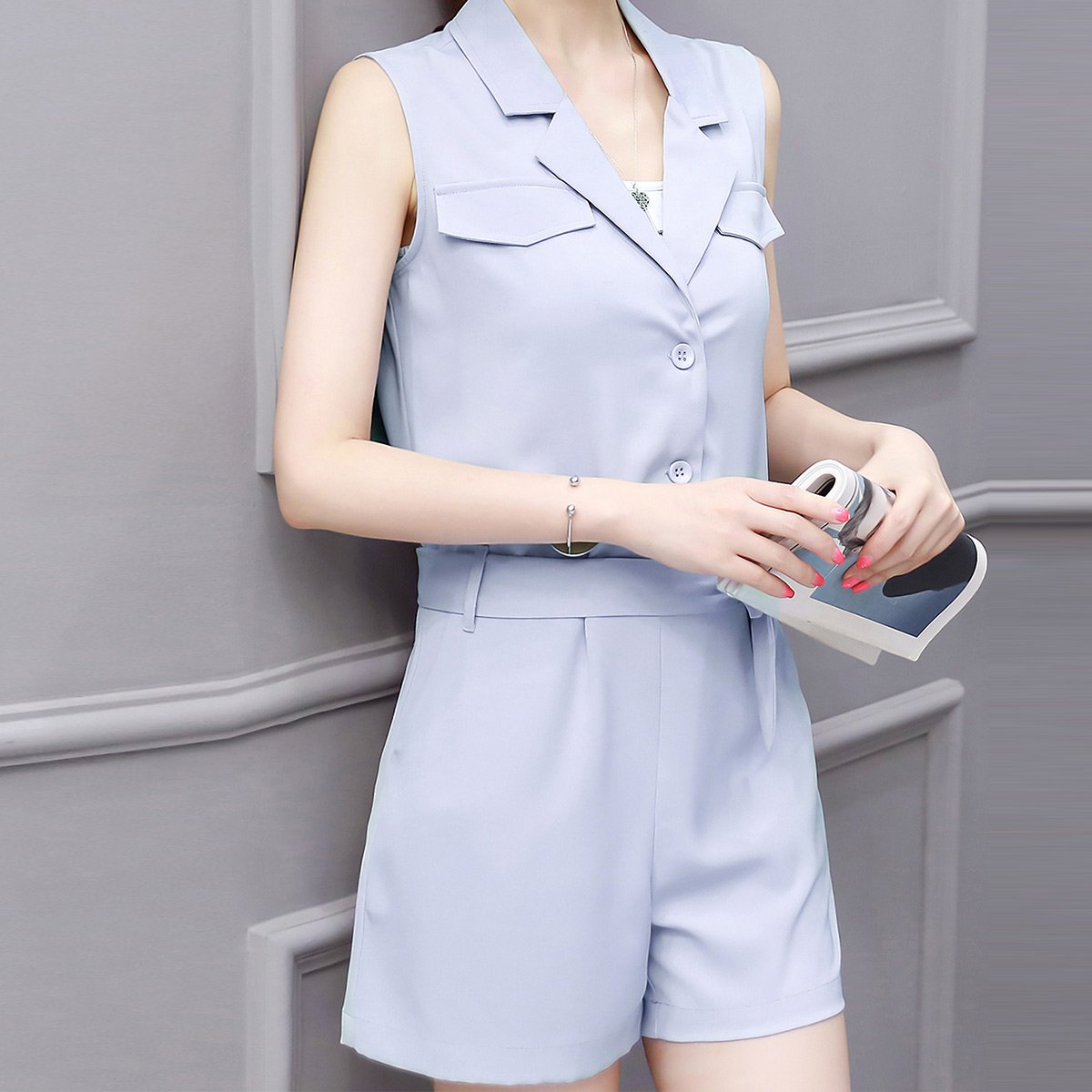 【2018夏装新款】时尚甜美通勤纯色无袖翻领系带休闲短款女款连体裤