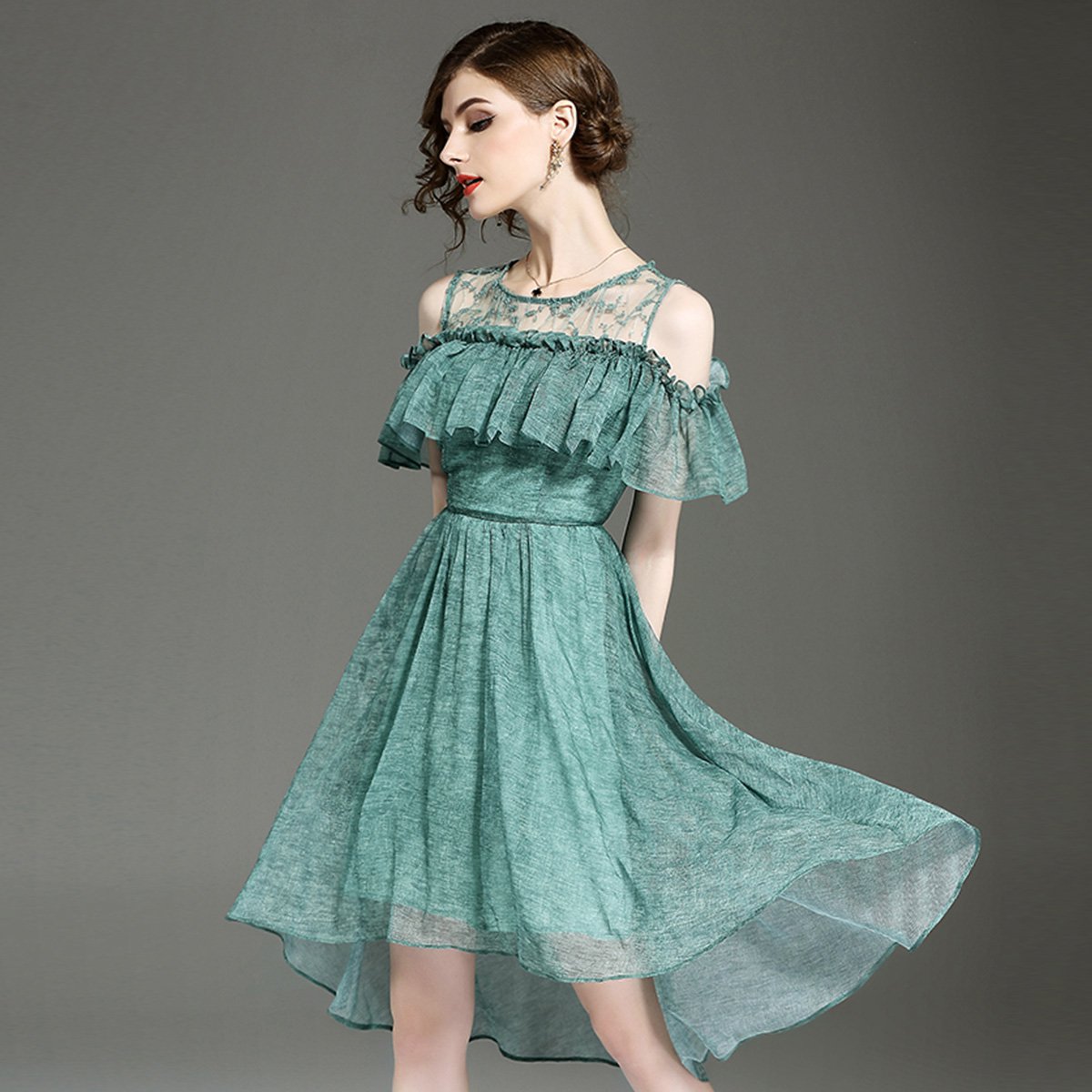 【2018夏装新款】时尚圆领露肩前短后长纯色收腰连衣裙